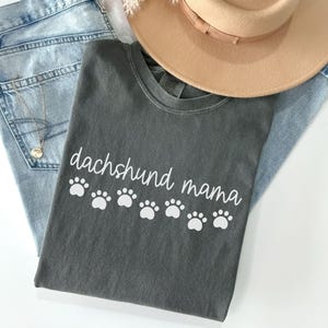 Comfort Colors® Dachshund Shirt, Dachshund Mama Shirt, Doxie Mama Shirt, Dachshund Shirt, Dachshund Mom Gift, Dachshund Lover Gift,Dog Lover Pepper