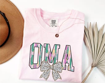 Comfort Colors® Oma Shirt, Oma TShirt, Gift For Oma, Gift for New Grandmother,Pregnancy Announcement Grandma,Mother's Day Gift,Grandma Shirt