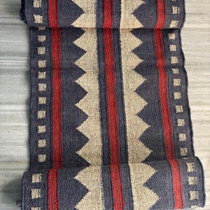 Handwoven Wool Jute Kilim Rug: Traditional Indian Design