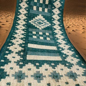 Handwoven Wool Jute Kilim Rug: Traditional Indian Design