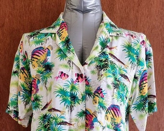 GAP Women's button down blouse Size S Beach Theme.  NOT HANDMADE - Etsy Listing Error.