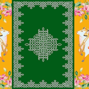Pode incluir: Um desenho tradicional indiano com duas vacas brancas com joias ornamentadas, rodeadas de flores de lótus cor-de-rosa e folhas verdes sobre um fundo amarelo. O centro do desenho é um quadrado verde com um padrão branco intrincado.