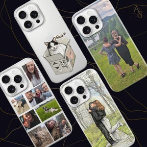 Puede incluir: Fundas transparentes para teléfono con diseños personalizados. Una funda presenta un gato en una caja, otra muestra una foto de dos personas y otras dos muestran fotos de personas y mascotas. Las fundas están diseñadas para un teléfono inteligente.