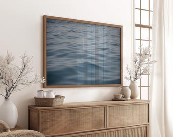 Fotografie oceaangolven | Minimale oceaanfoto | Diepblauwe zeefoto | Schone kunsten | Reflectie waterrimpeling