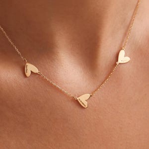 14K Gold Personalized Heart Name Necklace: Engraved Family Pendant