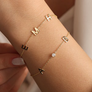 Geburtsstein Anfangsarmband: Personalisiertes Gold gefülltes Bettelarmband