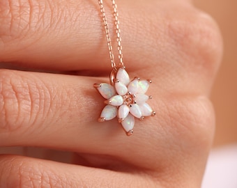 Opal Flower Necklace,Dainty Opal Necklace, Opal Flower Necklace ,White Opal Necklace Gold,Mothers Day Gift, Briedsmaid Necklace,Gift for her