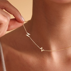 Collar inicial de oro, collar inicial lateral, collar de letras de oro, joyería personalizada, regalos del día de las madres, regalo para mamá, regalo para ella