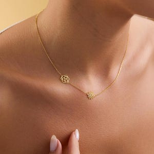Sideway Birth Flower Necklace, Meaningful Gift, Grandma Christmas Gift, Birthflower Family Bouquet, Retirement Gifts For Women, Gift for her image 6
