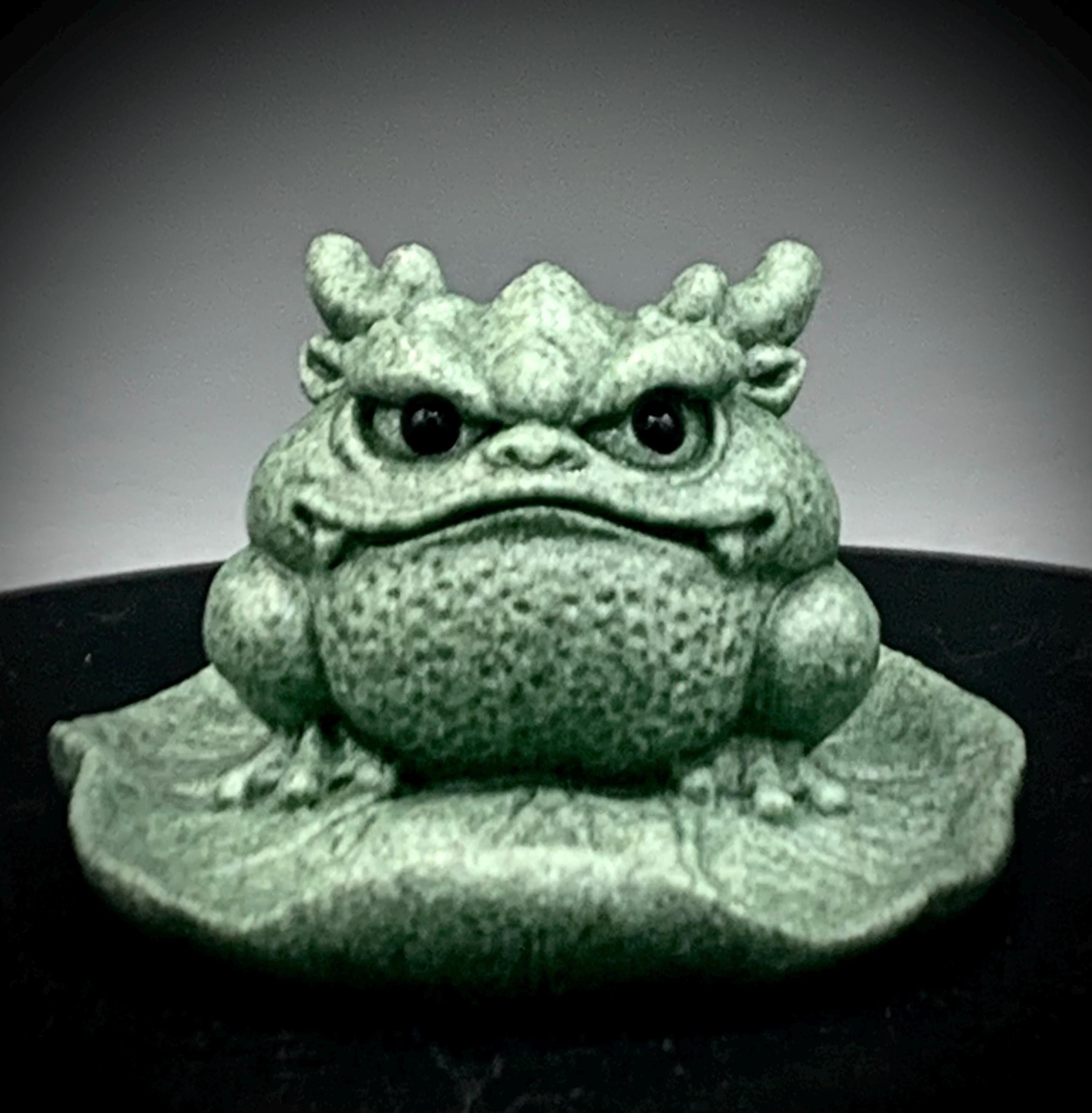 Lucky 3 Legged Money Toad on Lilipad - Hand Carved - High Quality