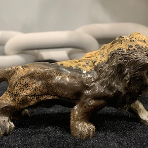 Lion - Hand carved - Picture Jasper - Dendritic