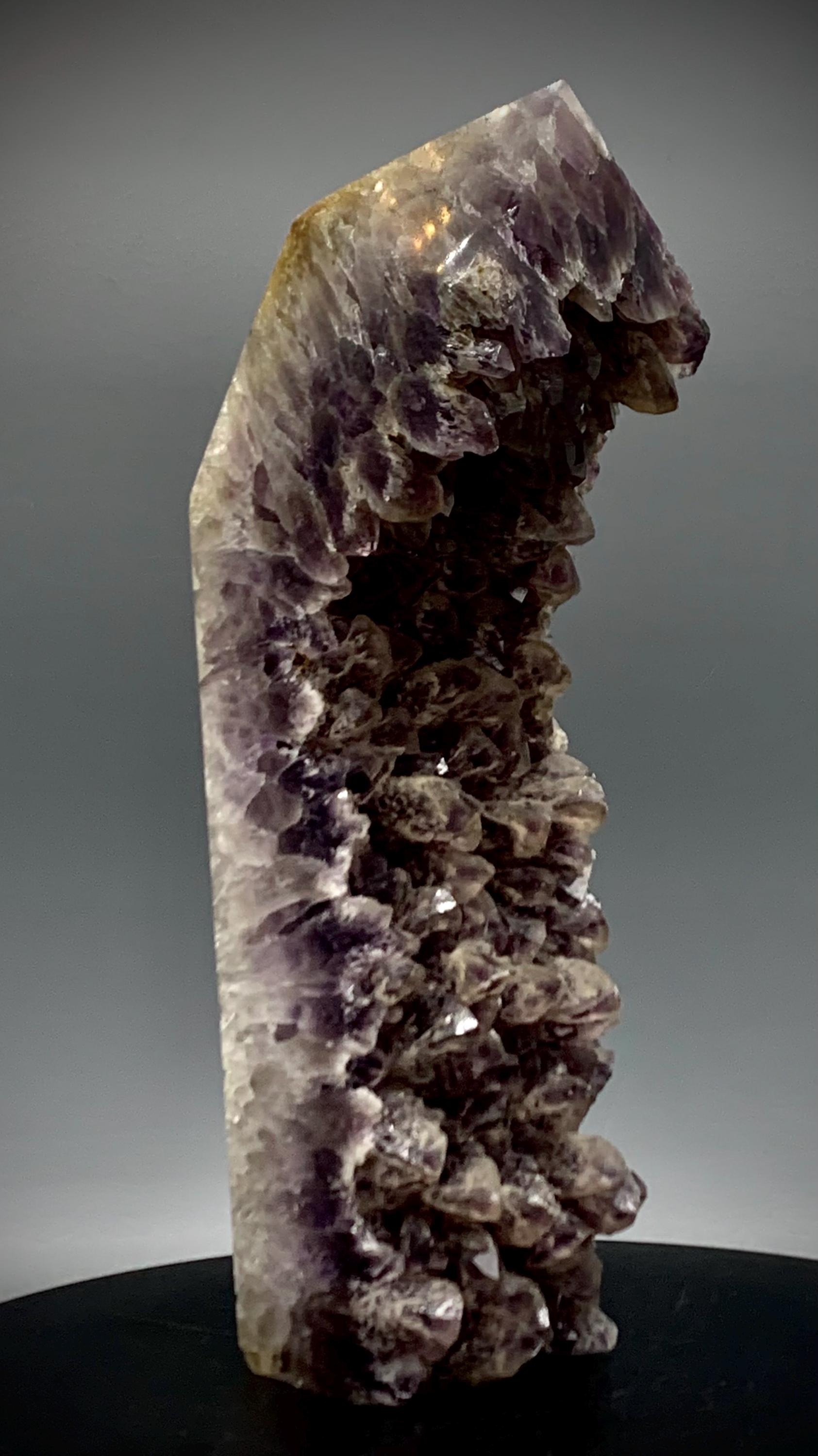 見事な天然アメジスト クラスター ポイント タワー - 唯一無二 - 3.11