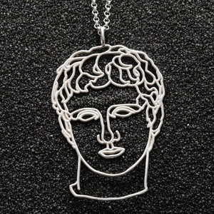 Collier César Auguste en argent sterling avec pendentif buste romain, bijou classique minimaliste pour les passionnés d'histoire