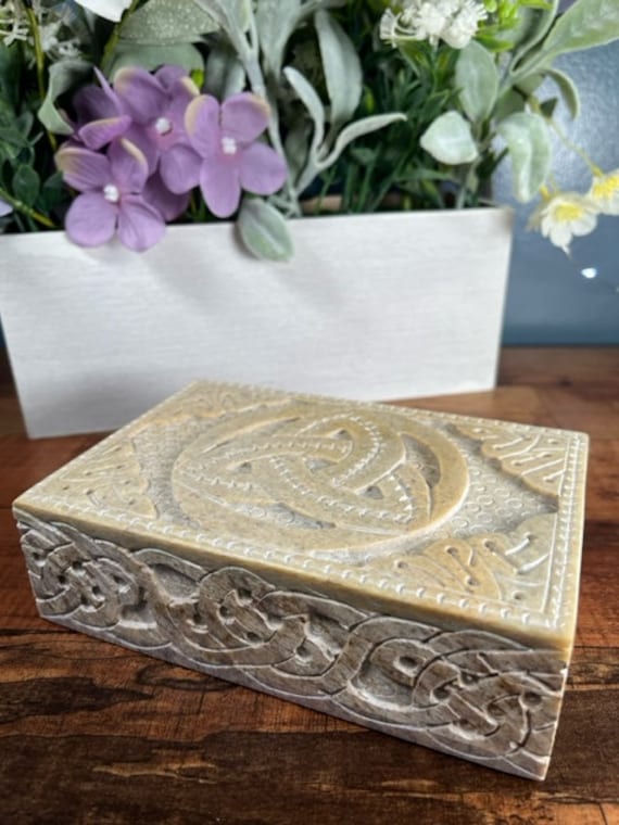 Vintage Carved Soapstone Box, Vintage Soapstone Box, … Gem