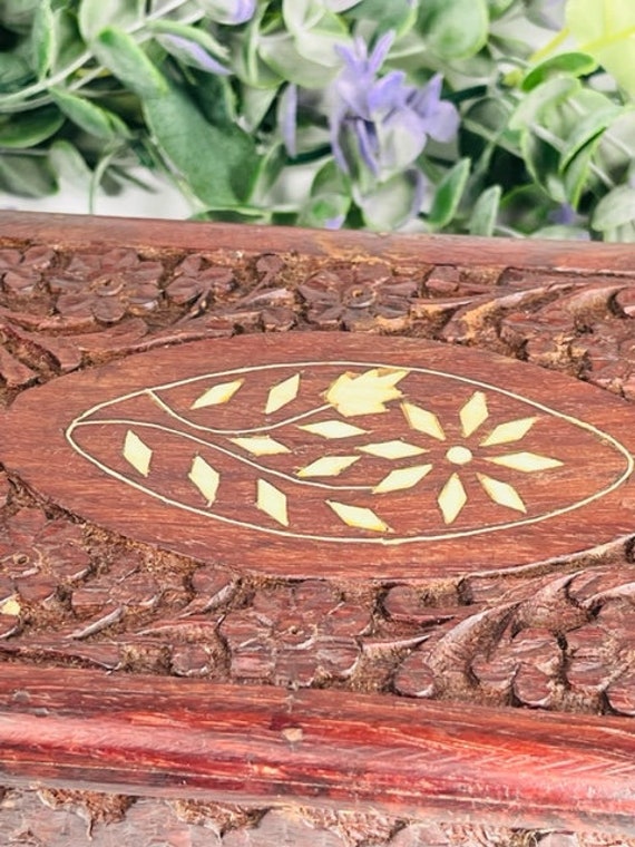 Vintage Hand Carved Wooden Keepsake Jewelry Box O… - image 4