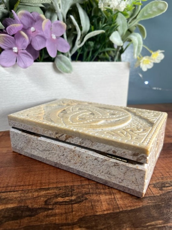 Vintage Carved Soapstone Box, Vintage Soapstone Box, … Gem