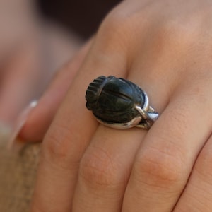 Scarab Natural Stone Silver Ring – Handmade Ancient Egypt Amulet – Totem Symbol Jewelry – Unisex Intaglio Statement Gift for Him Her