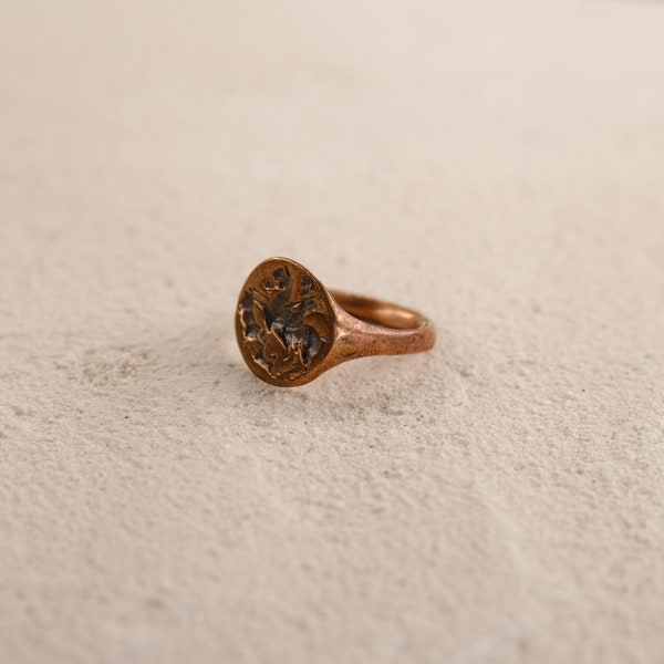 Anello da cavaliere romano antico, anello da cavaliere antico fatto a mano, gioielli in bronzo unici nel loro genere, gioielli dell'Impero Romano minimalista