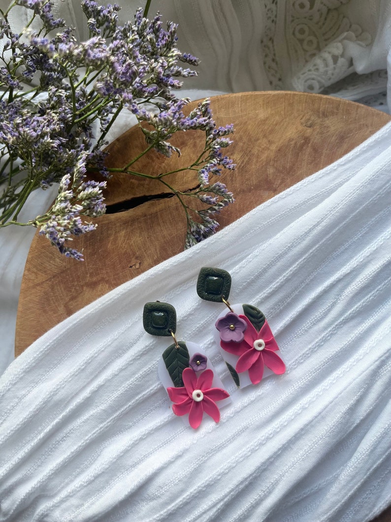 Flower earrings 1 handmade in polymer clay Green