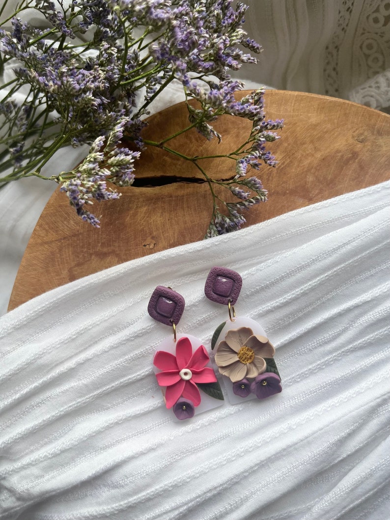 Flower earrings 1 handmade in polymer clay Purple