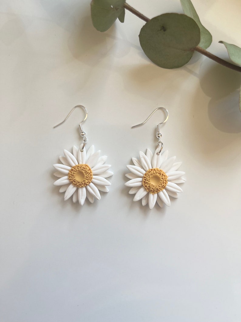 Handmade Daisy Earrings in Polymer Clay image 8