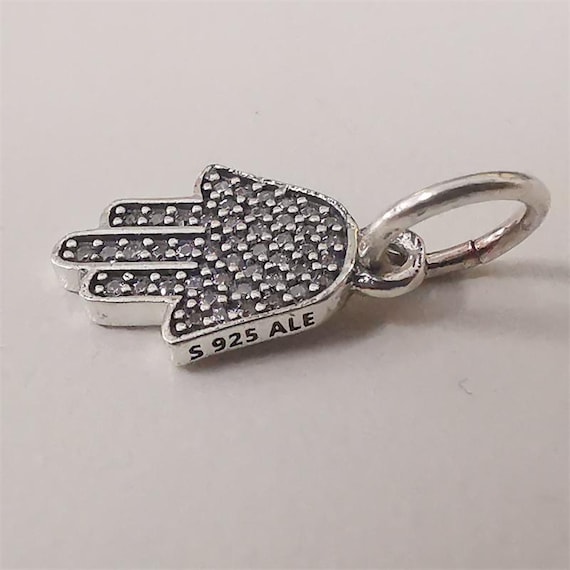 Pandora hand of protection charm deals