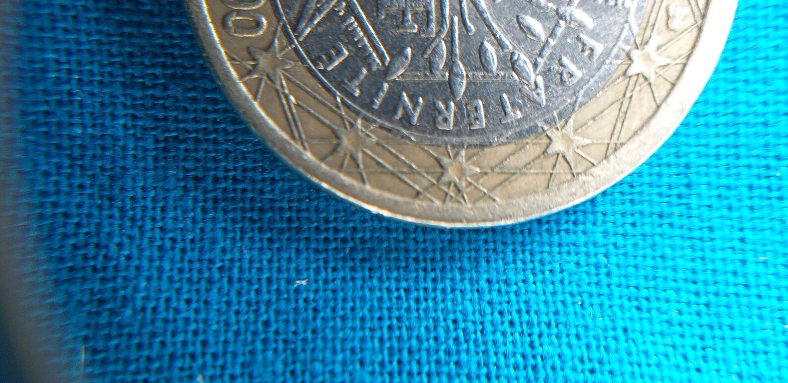 Pièce De 1 Euro France 2000 - Bimétallique - Bon état - Monnaie Circulée