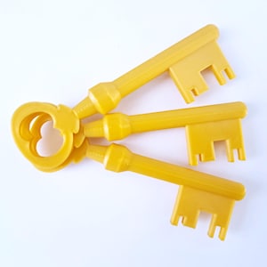 Mann Co. Supply Crate Key Replica | Team Fortress 2