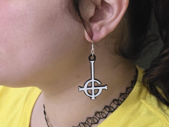 Orecchini di perline Ghost rosa, nero - Gioielli - Orecchini - di... | su