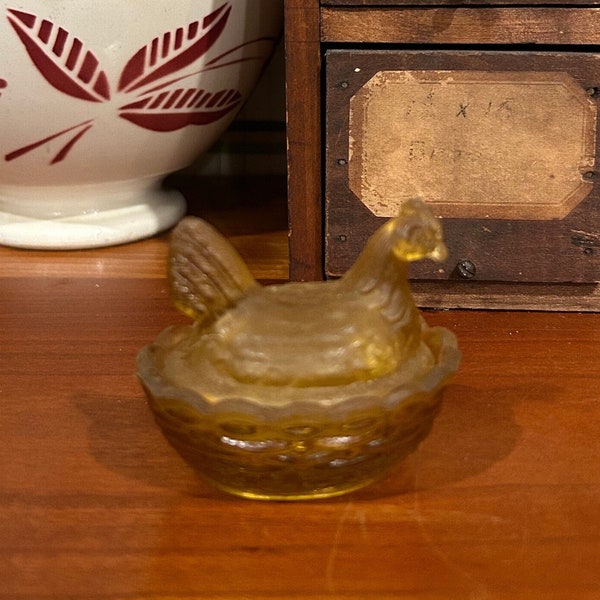 Mini Hen On Nest Chick Salt Cellar Dip Clear Amber Mosser USA,