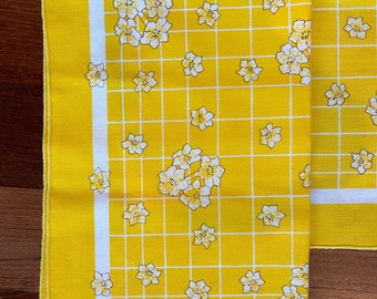 ヴィンテージ刺繍プレースマット（7）とナプキン（1）花柄デイジー