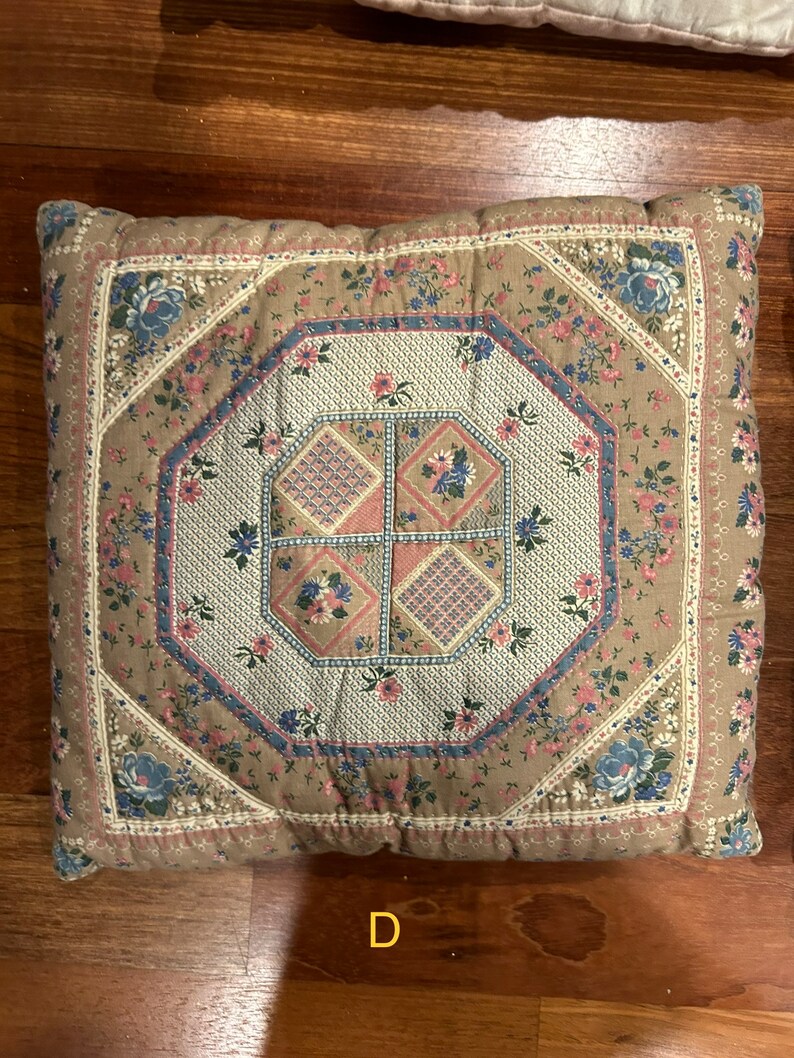 Primitive Quilt Throw Pillows Estate Sale Find Etsy