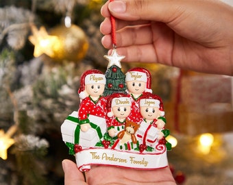 2023 Ornement de famille avec des noms Cadeau de Noël de famille personnalisé Nom personnalisé Ornement gravé 2023 Cadeau de Noël personnalisé Décoration de Noël