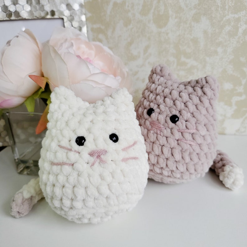 Easy amigurumi crochet toy cat digital PDF PATTERN good for beginners / Amigurumi crochet Marshmallow Candy cat stuff toy / desk toy image 8