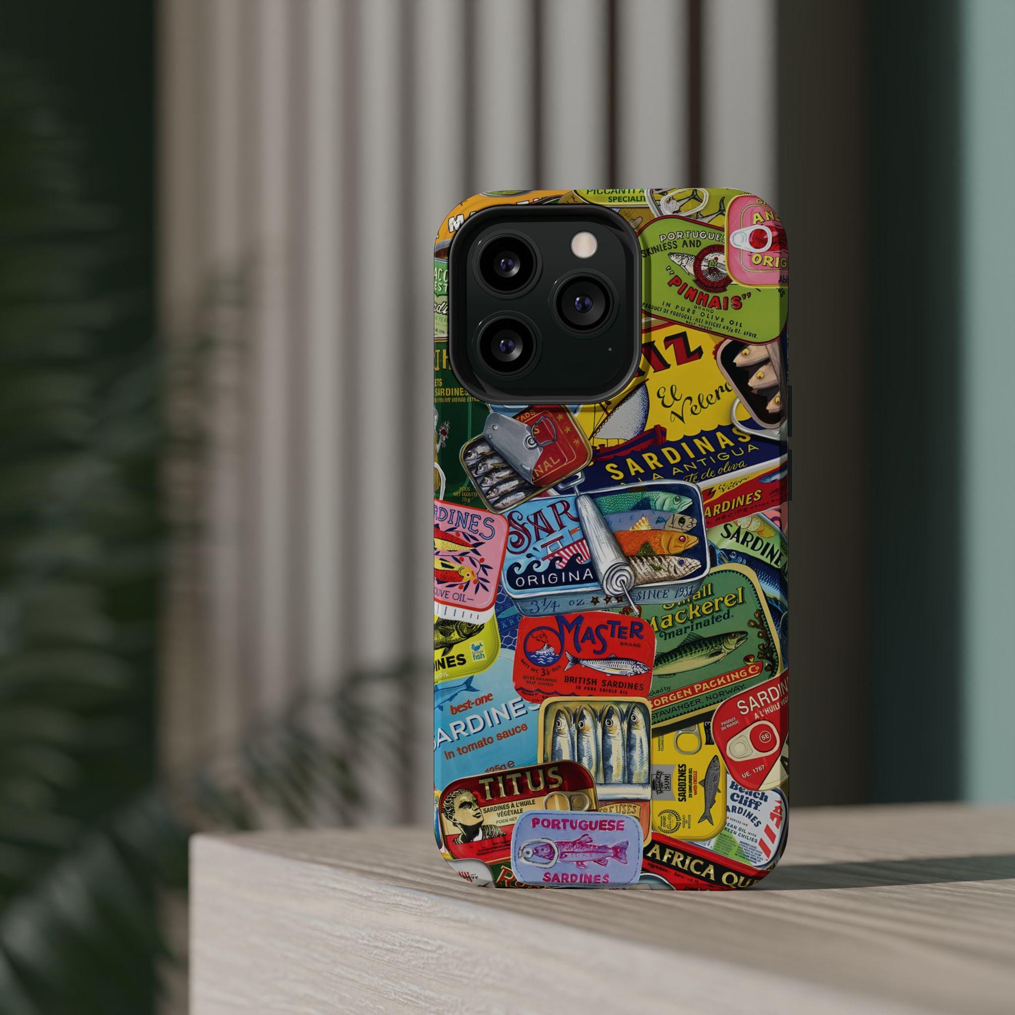 Society6  iPhoneケース  モダン ジンベイザメ サンゴ Shark Printed iPhone Cases: 15, 14, Pro Max | Society6