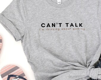 Não posso falar, estou pensando em jogar | Camisa da mamã | Presente de RPG para mulheres | Presente DnD para ela | Roupas para jogos