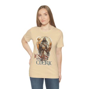 Jesús es mi camisa de diseño de sacerdote clérigo / Camiseta cristiana para jugadores TTRPG / Diseño de armadura clérigo / Ropa basada en la fe / Diseño alternativo 3 imagen 5