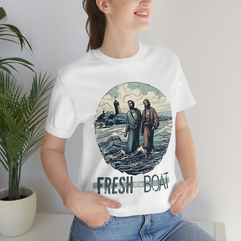 Fresh off the Boat Shirt | Lustiges christliches T-Shirt für Wortspiel-Liebhaber | Petrus und Jesus auf dem Wasser gehend Design | Glaube-basierte Kleidung Bild 4