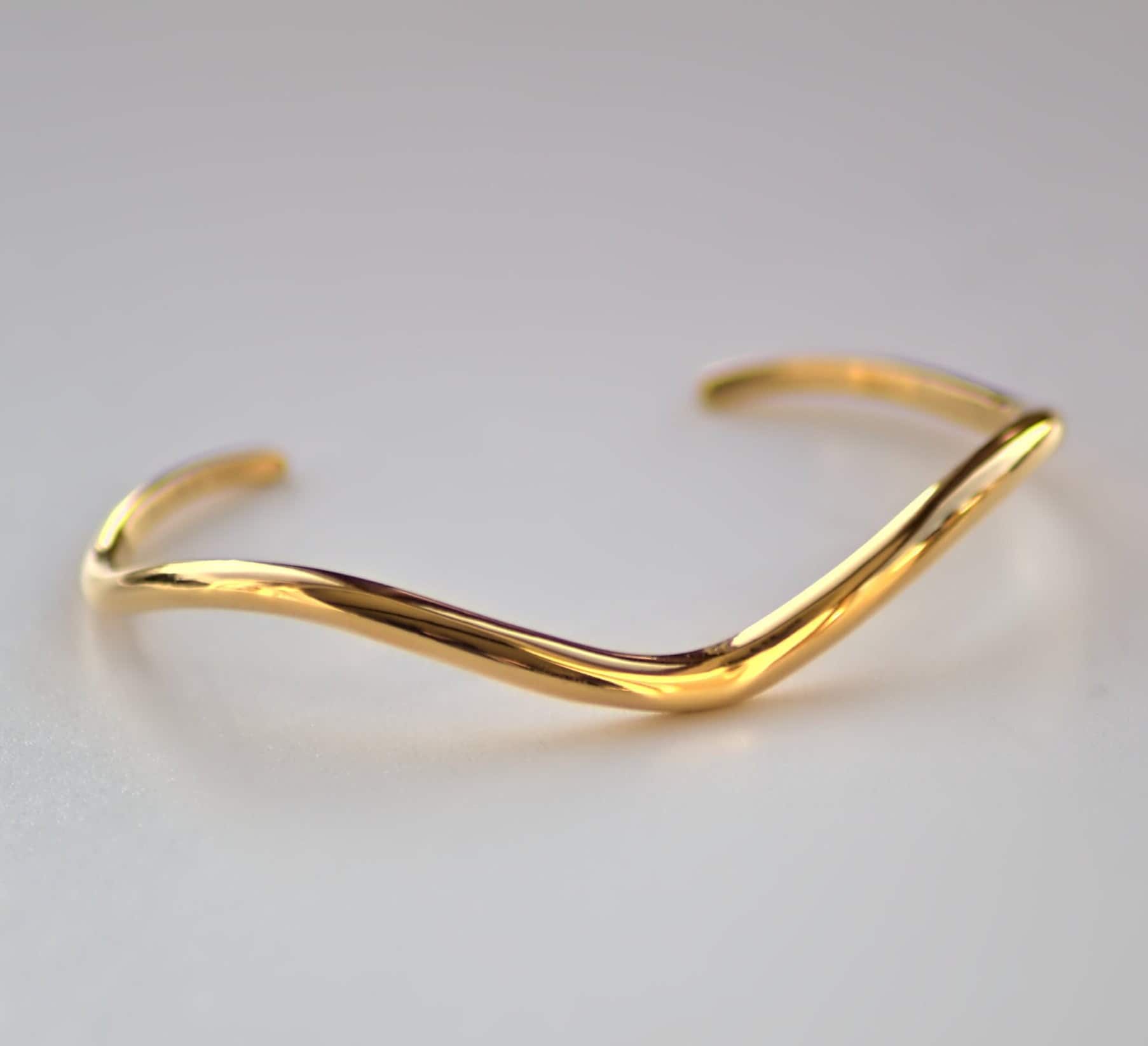 Wave Bangle Gold Twisted Cuff Bangle Bracelet Women  Gift For Her 18k PVD Gold Plated Wavy Tarnish Free  Minimalist Style