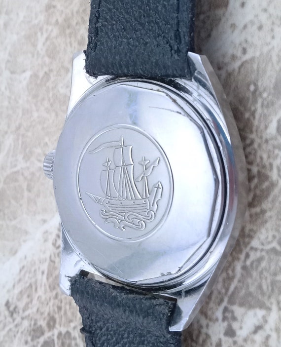 Tissot visodate cheap on wrist