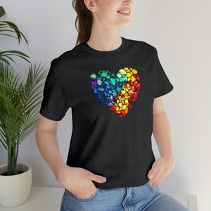 Pietre preziose colorate cuore t-shirt arcobaleno amore amicizia gemme carine regalo Girly tshirt ricchi colori vibranti gentilezza soulful camicia bella arte Tee