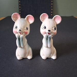 Vintage Anthropomorphic Mice Salt & Pepper Shakers Kitschy Ceramic Animal Decor