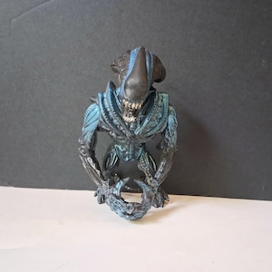 1992 Kenner Fox Aliens Gorilla 5&quot; Action Figure Alien Toy Figurine 90s. Good shape.