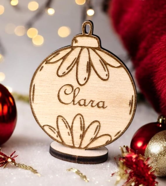 Porte-Billets De Noël En Bois Gravée - Décoration Sapin Avec Motif Arbre Et Étoiles - 17 X 9 Cm