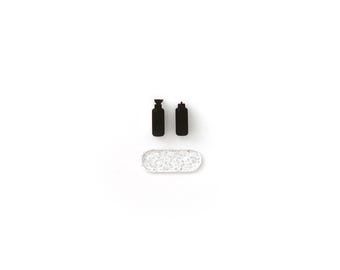 Miniature Soap Dish and Bottle Set: Modern 3-piece set for dollhouse kitchen