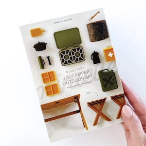 Miniature Camping Accessories – 1:12 Scale Modern Dollhouse Furniture Set (15 pcs)