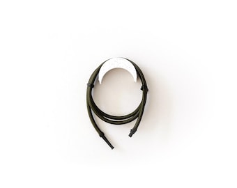 Miniature Garden Hose and Wall Hanger: Dollhouse garden accessories