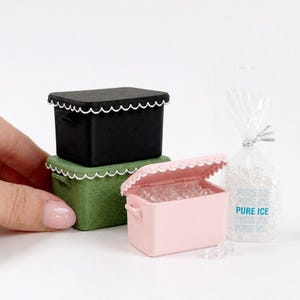 Miniature Dollhouse Cooler with Ice – Scallop Edge Lid – Black, Green, or Petal Pink – 1:12 Scale Accessory