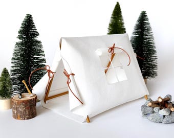 Miniature Dollhouse Tent – Canvas A-Frame Camping Accessory in White or Olive Green