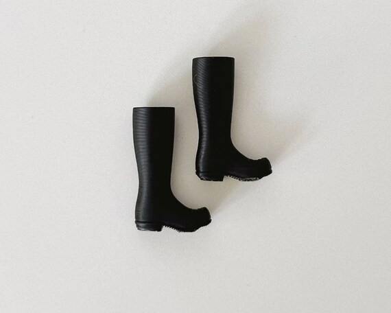 1/12 Puppenhaus Miniatur Regenstiefel Aus Gummi – Rot, Perfekt Für Garten- Und Hof-Dekoration